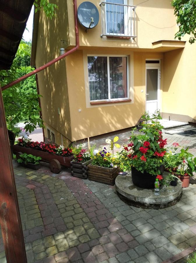 Apartament W Domu Na Wsi Tomaszów Lubelski Exterior foto