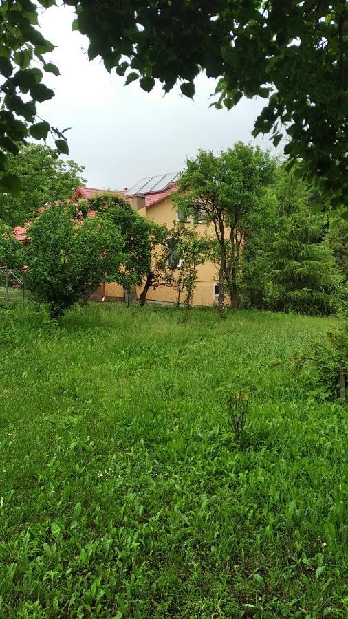 Apartament W Domu Na Wsi Tomaszów Lubelski Exterior foto