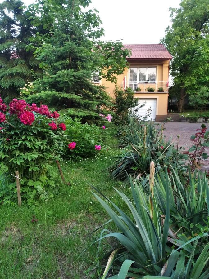 Apartament W Domu Na Wsi Tomaszów Lubelski Exterior foto