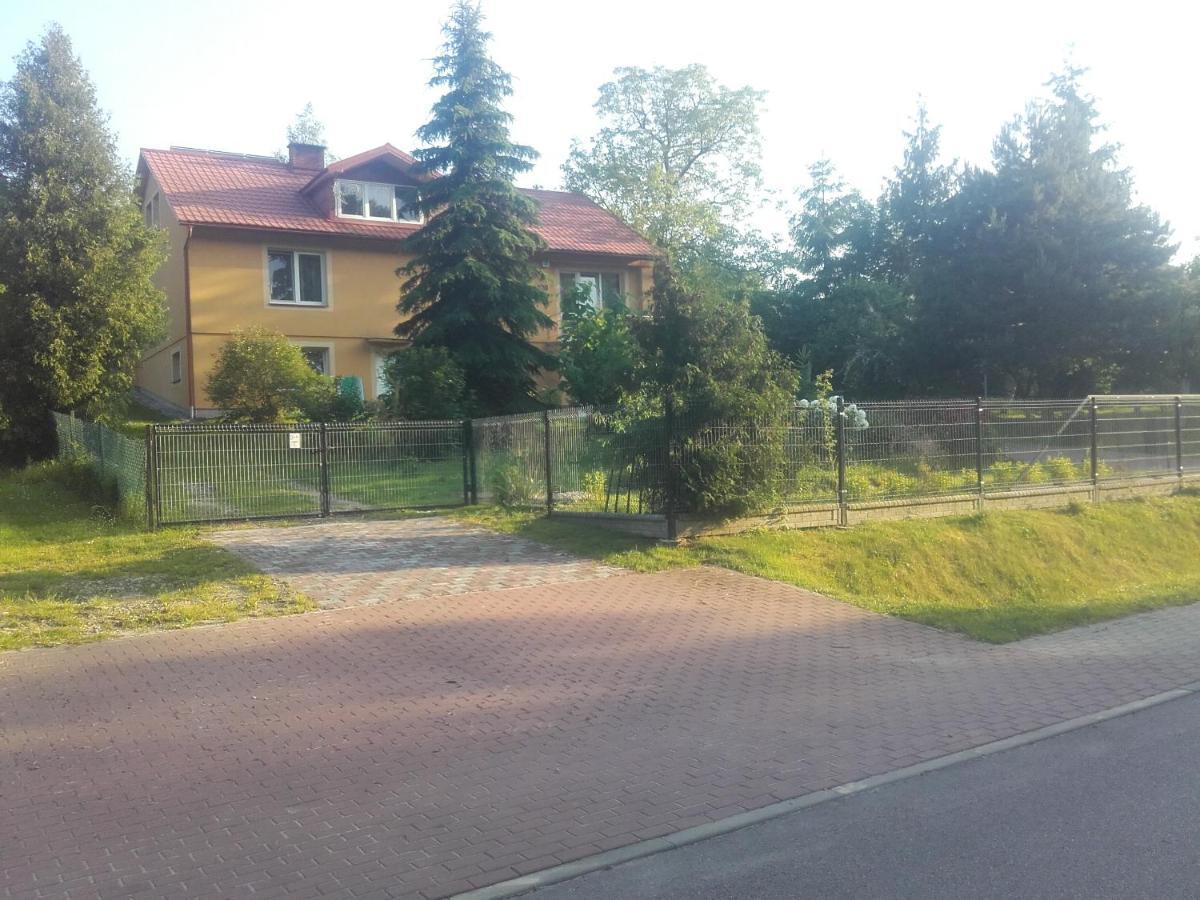 Apartament W Domu Na Wsi Tomaszów Lubelski Exterior foto