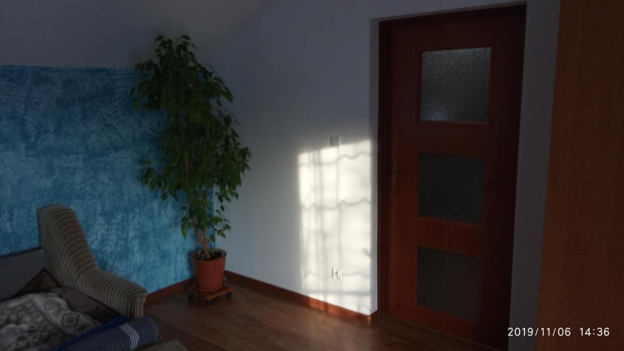 Apartament W Domu Na Wsi Tomaszów Lubelski Exterior foto