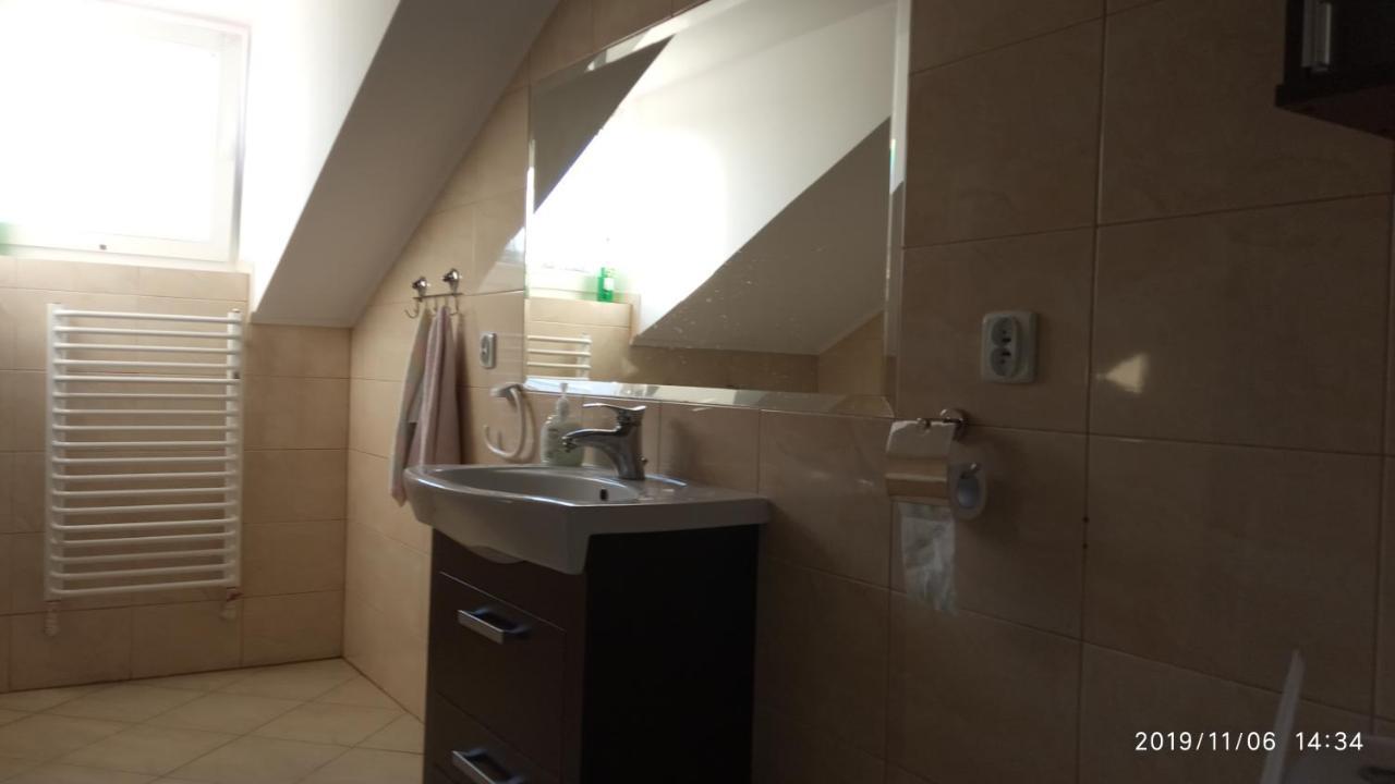 Apartament W Domu Na Wsi Tomaszów Lubelski Exterior foto
